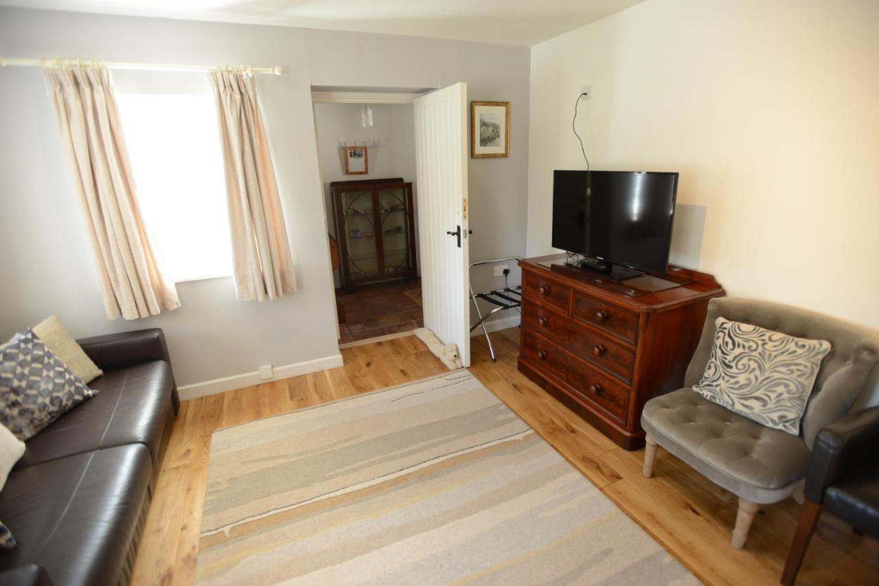 Rose Farm Bed and Breakfast Honiton Exteriör bild
